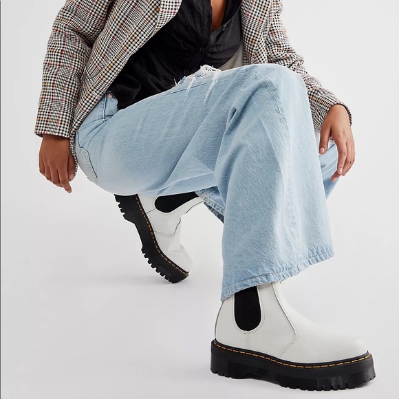 Dr. Martens | 2976 Chunky Quad White Leather Chelsea Boots Size: 8 - Picture 3 of 10